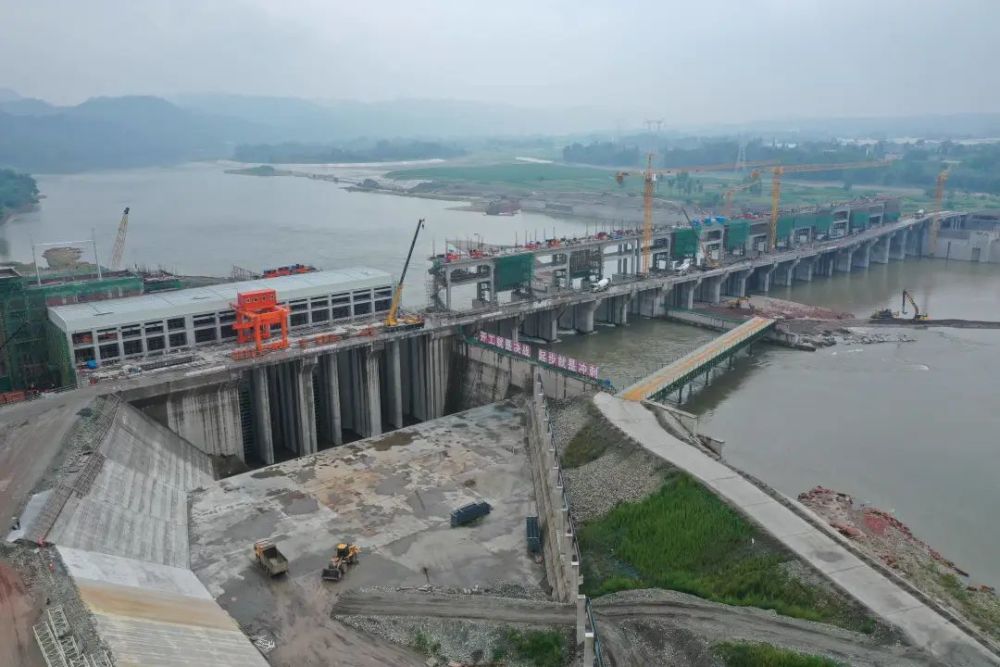 岷江虎渡溪航电枢纽工程迎来关键进展 首台机组预计8月并网发电